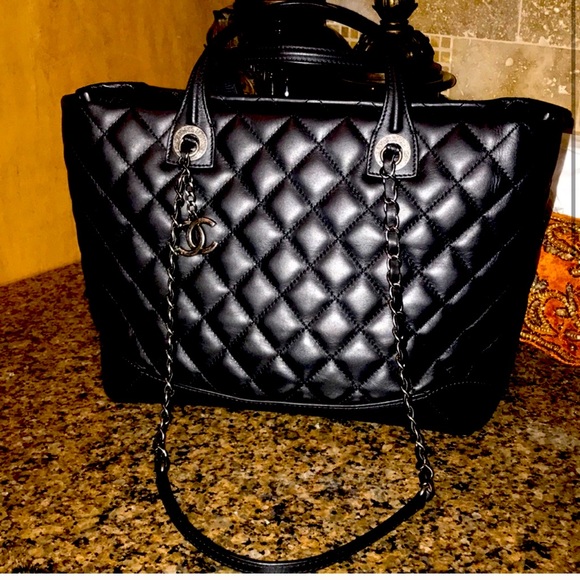 CHANEL Handbags - CHANEL TOTE BAG ♥️